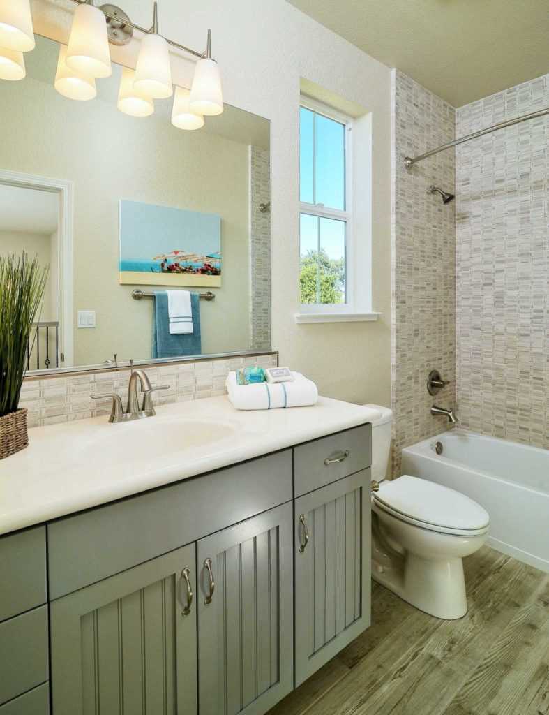 bright and breezy bathroom